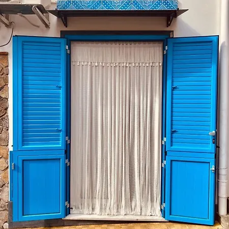 Sea Diamond Apartment *
